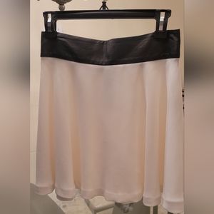 Alice and Olivia Silk Flared Miniskirt with Leather Waistband Size 4